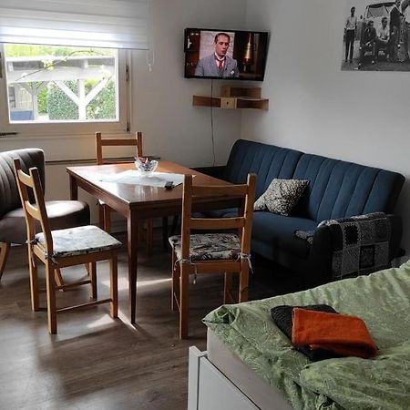 Fewo Clemens - Wohnkueche + 2 Schlafraeume + Bad + Terrasse Hamm  Bagian luar foto